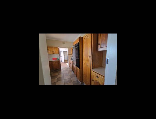 4 BEDROOM HOUSE FOR SALE IN SINOVILLE